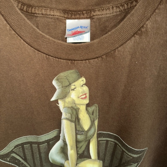 Vintage Chevrolet Pin Up Girl Shirt Tennessee River Tag Size Large - Picture 2 of 2